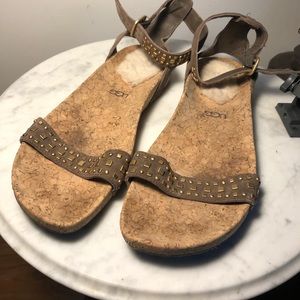 Ugg sandals sz 9